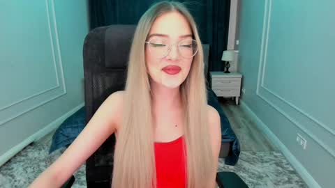 Sophia online show from January 30, 7:37 pm