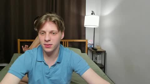 Sasha and Maria online show from April 8, 6:41 pm