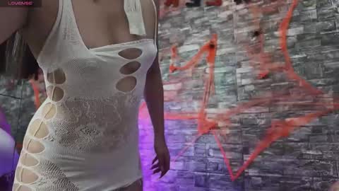 Snapshot of blowjob_sex69 chatting on October 21, 2:12 am santiylola online show from October 21, 2:12 am