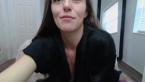 Snapshot of blowjobboss chatting on December 3, 6:28 pm Sarah Zee online show from December 3, 6:28 pm