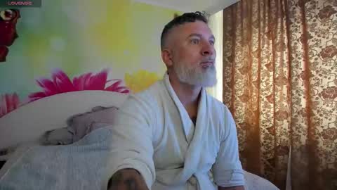 Nico online show from December 17, 8:42 am