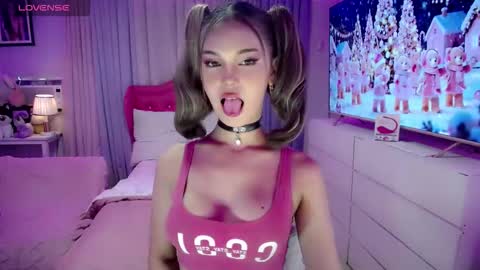 Snapshot of blue_aiveexx chatting on December 20, 5:25 am aivee online show from December 20, 5:25 am