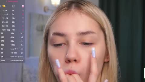 Snapshot of blue_bow chatting on March 22, 6:06 am Adeline online show from March 22, 6:06 am