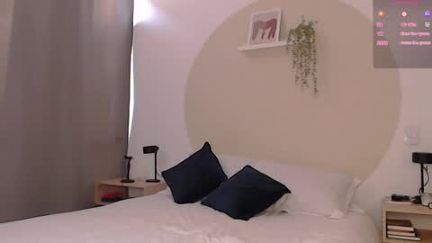 Blue online show from December 6, 1:44 pm