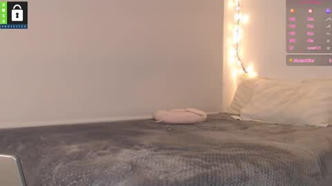 Blue online show from March 9, 12:10 am