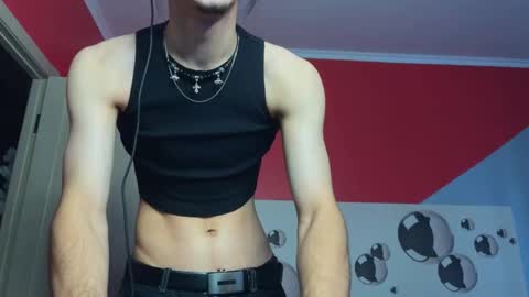 Snapshot of blue_w0rld chatting on October 17, 4:59 am SONNYVAN online show from October 17, 4:59 am