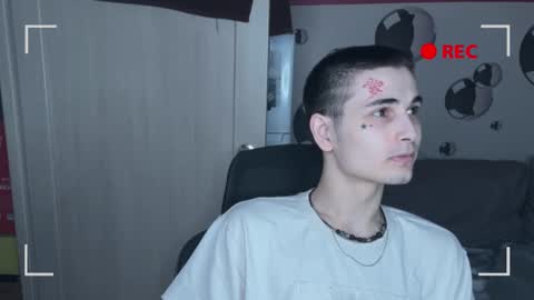 Snapshot of blue_w0rld chatting on November 20, 4:45 am SONNYVAN online show from November 20, 4:45 am