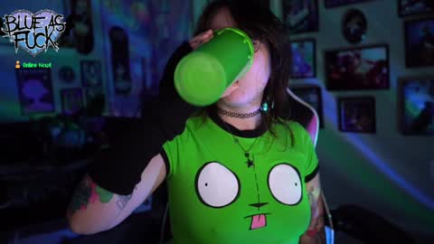 Blue online show from December 13, 1:37 am