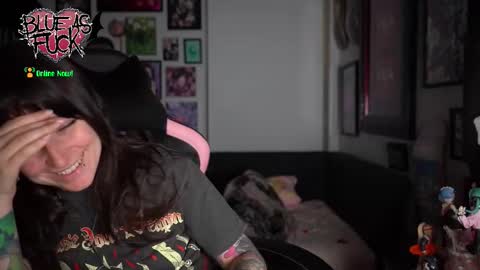 Blue online show from November 22, 1:04 am