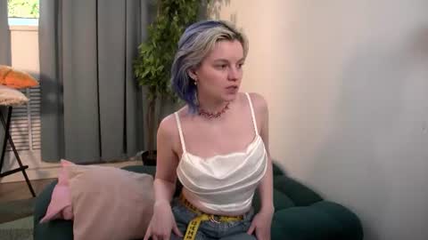 bluebeell online show from July 4, 1:17 pm