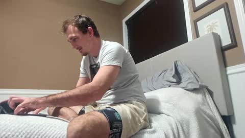 Snapshot of bluecollarfck chatting on December 8, 7:15 am Dominick Wyte online show from December 8, 7:15 am