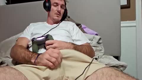 Snapshot of bluecollarfck chatting on January 6, 9:41 am Dominick Wyte online show from January 6, 9:41 am