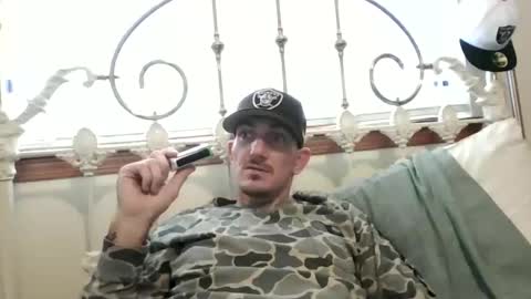 Snapshot of bluecollarfck chatting on November 12, 7:03 pm Dominick Wyte online show from November 12, 7:03 pm