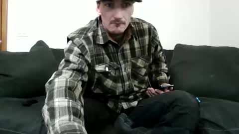 Snapshot of bluecollarfck chatting on December 16, 12:48 am Dominick Wyte online show from December 16, 12:48 am