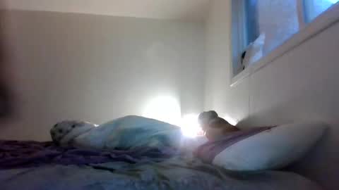 bluedemoneyes1986 online show from September 24, 11:57 am