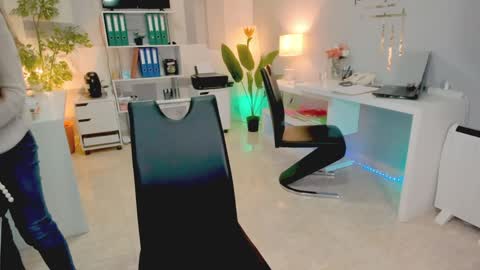 Snapshot of bluediamondsdreams chatting on November 5, 5:02 pm bluediamondsdreams online show from November 5, 5:02 pm