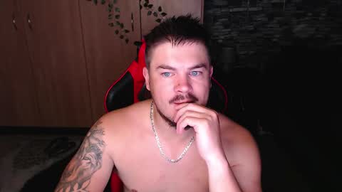 blueeyeboy0 online show from November 20, 8:08 pm