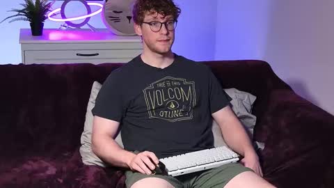 blueeyedtallguy online show from November 18, 3:12 am