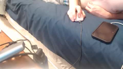 Snapshot of blueeyedtwinkie chatting on March 2, 4:36 am blue eyed twink online show from March 2, 4:36 am