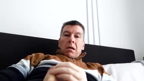 blueeyesteele online show from April 13, 11:37 am