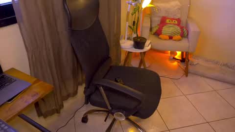 FLORAA online show from May 28, 1:52 pm