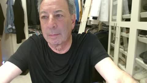 Snapshot of blueisles chatting on February 11, 2:46 am blueisles online show from February 11, 2:46 am