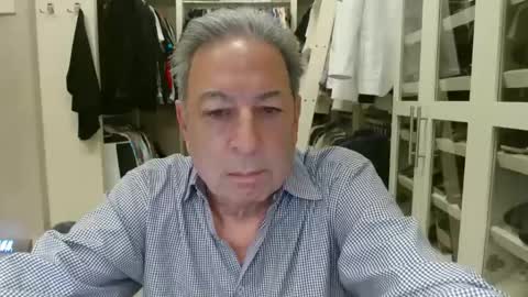 Snapshot of blueisles chatting on February 16, 3:27 pm blueisles online show from February 16, 3:27 pm