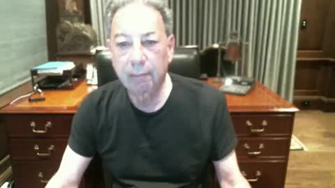 Snapshot of blueisles chatting on April 25, 10:18 am blueisles online show from April 25, 10:18 am