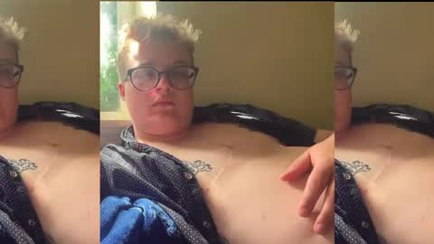 Snapshot of bluejayyboi chatting on April 12, 6:13 pm Jay online show from April 12, 6:13 pm