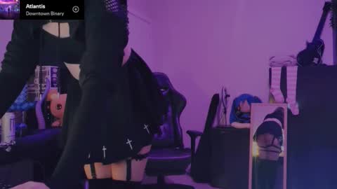 Blue online show from March 5, 7:54 pm
