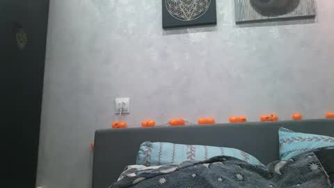 BlueXOwl online show from November 3, 4:08 pm