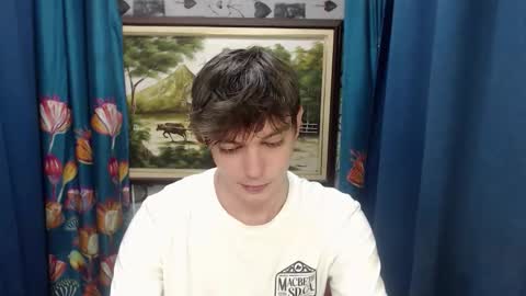 blueeyedboyisasia online show from May 7, 5:02 am
