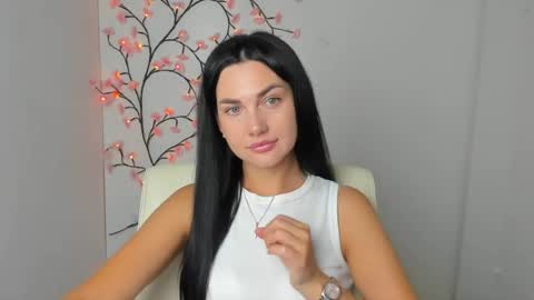 Kelly online show from August 4, 5:43 am