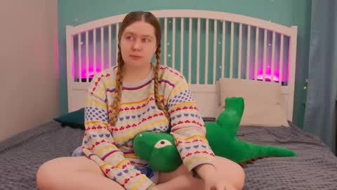 Ellie3 online show from November 17, 8:58 pm