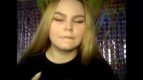 blushing_star online show from February 16, 8:10 am