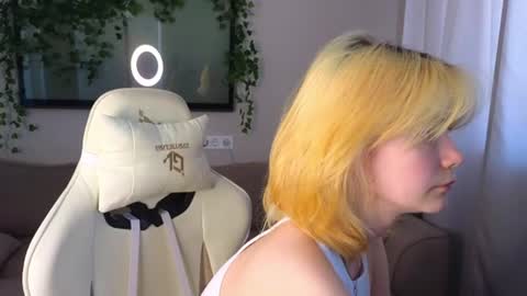 Alice and David online show from June 20, 3:09 am