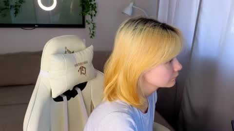 Alice and David online show from June 21, 2:58 am