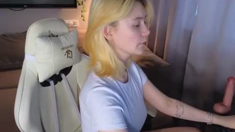 Alice and David online show from July 20, 11:07 pm