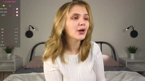 Erica online show from December 4, 4:16 pm