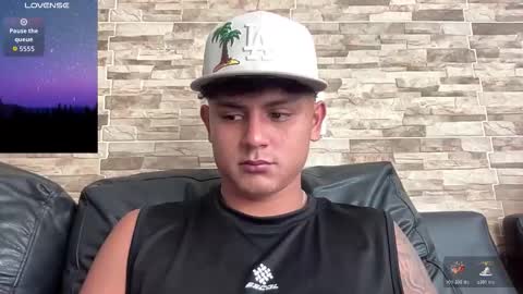 Snapshot of bob_pettersonn chatting on February 5, 6:01 pm Bob INDEPENDENT MODEL online show from February 5, 6:01 pm