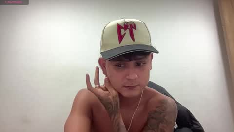 Snapshot of bob_pettersonn chatting on February 15, 7:16 am Bob INDEPENDENT MODEL online show from February 15, 7:16 am