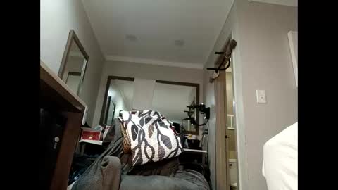 Snapshot of bobbiebone chatting on November 25, 4:18 pm bobbiebone and company online show from November 25, 4:18 pm