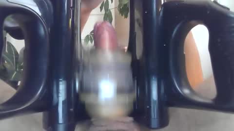 Snapshot of bobby123572970 chatting on October 29, 2:08 pm Bobby123 online show from October 29, 2:08 pm