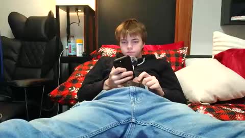 bobby72738 online show from November 14, 2:43 am