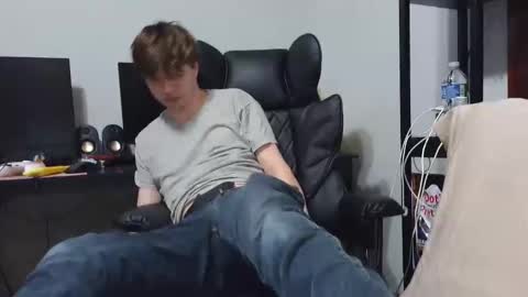 bobby72738 online show from April 23, 5:52 am