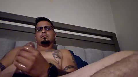 bobbyhill0798 online show from September 24, 7:01 am