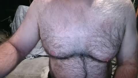 Snapshot of bobbyhill27b chatting on October 2, 2:29 am BobbyHill27b online show from October 2, 2:29 am