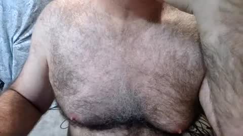 Snapshot of bobbyhill27b chatting on July 4, 1:39 pm BobbyHill27b online show from July 4, 1:39 pm