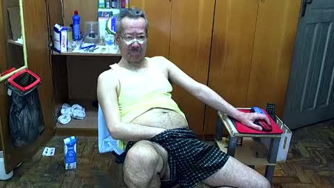 bobsne online show from April 3, 3:43 pm