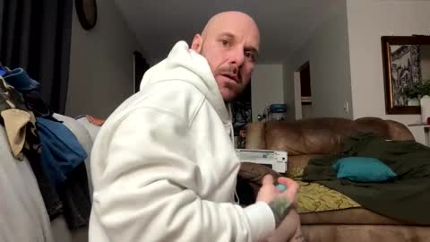 Snapshot of bodyart85_19 chatting on January 26, 7:42 am Bodyart85 19 online show from January 26, 7:42 am